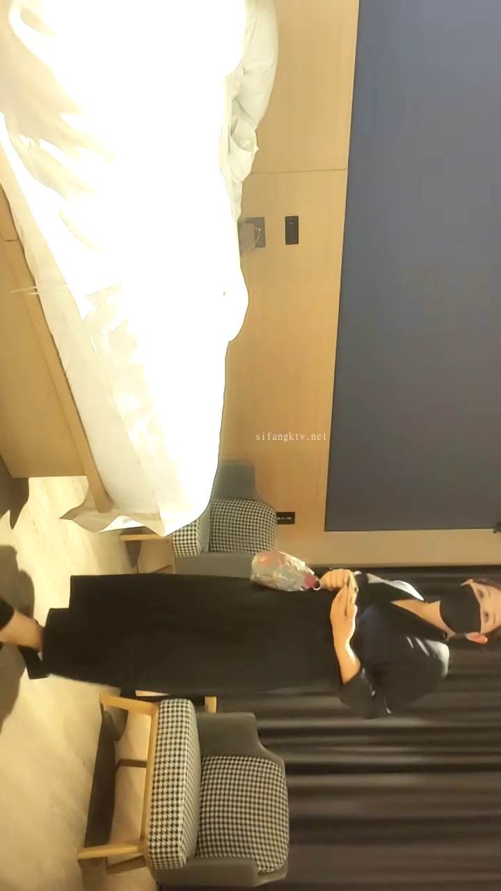 [直播] 偷拍2023.05.23【苍老师探花】 约操少妇   爆操深喉   爽 骚逼好久没被操 爽得不要不要的..